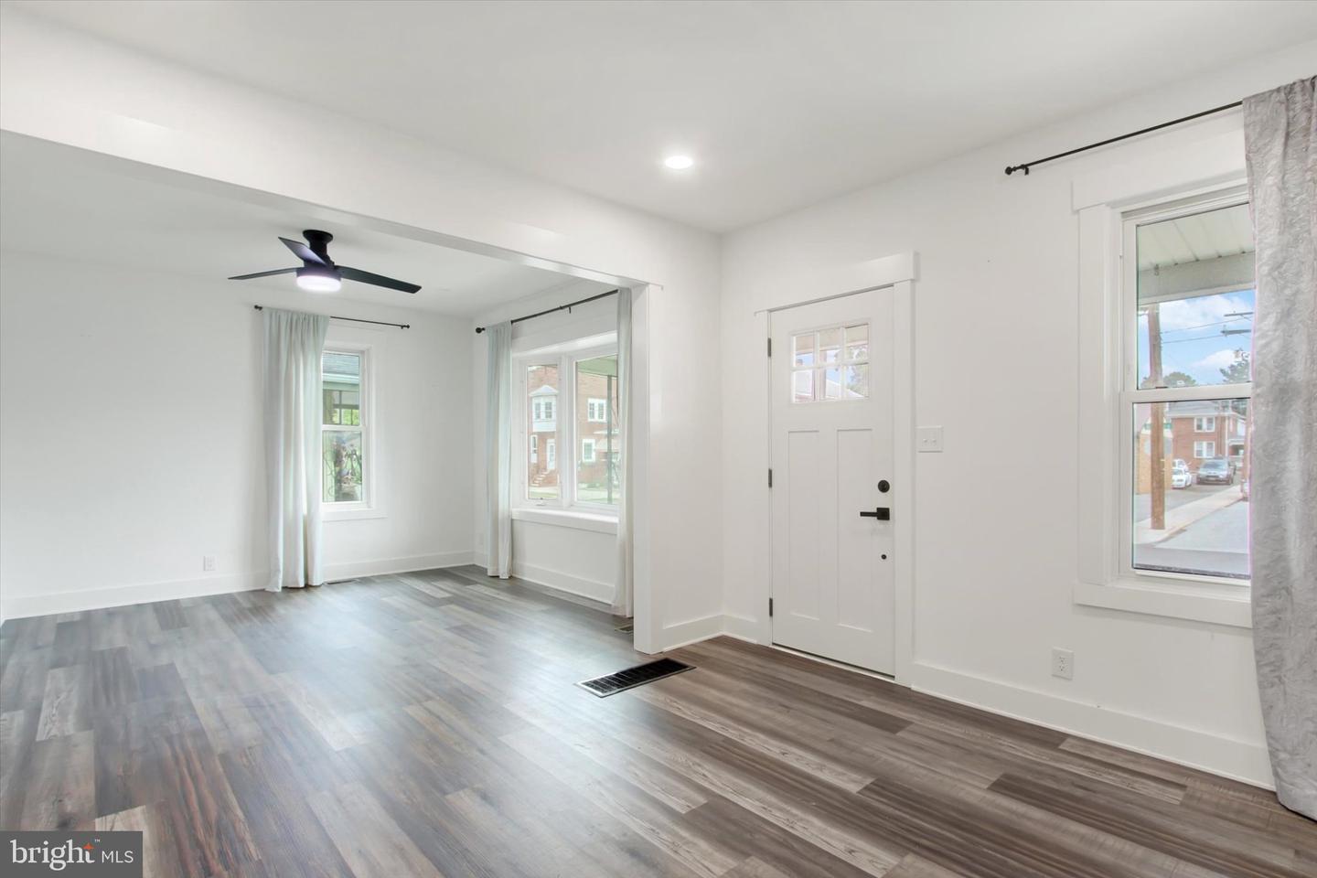 531 Baltimore St Property Photo 8