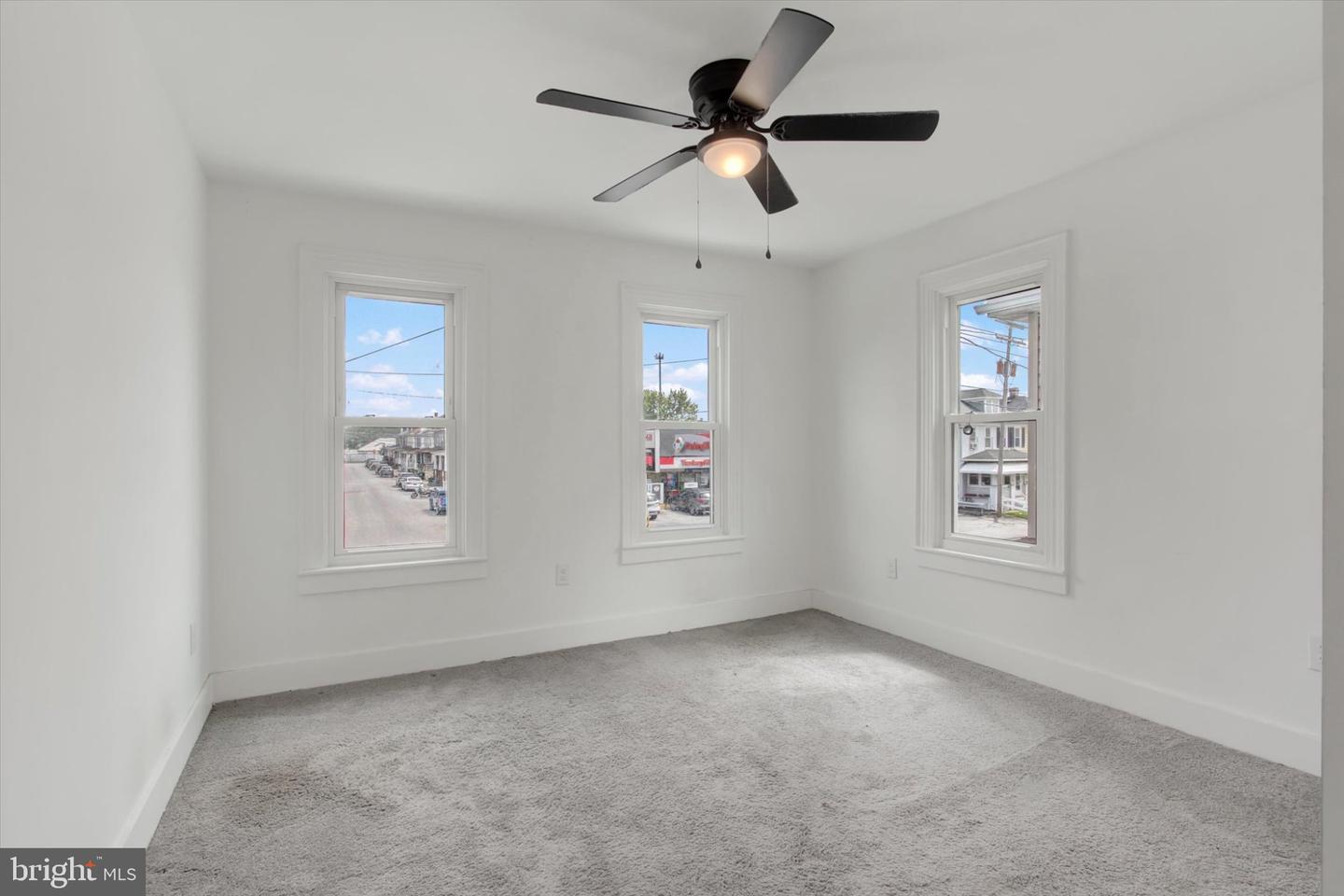 531 Baltimore St Property Photo 17