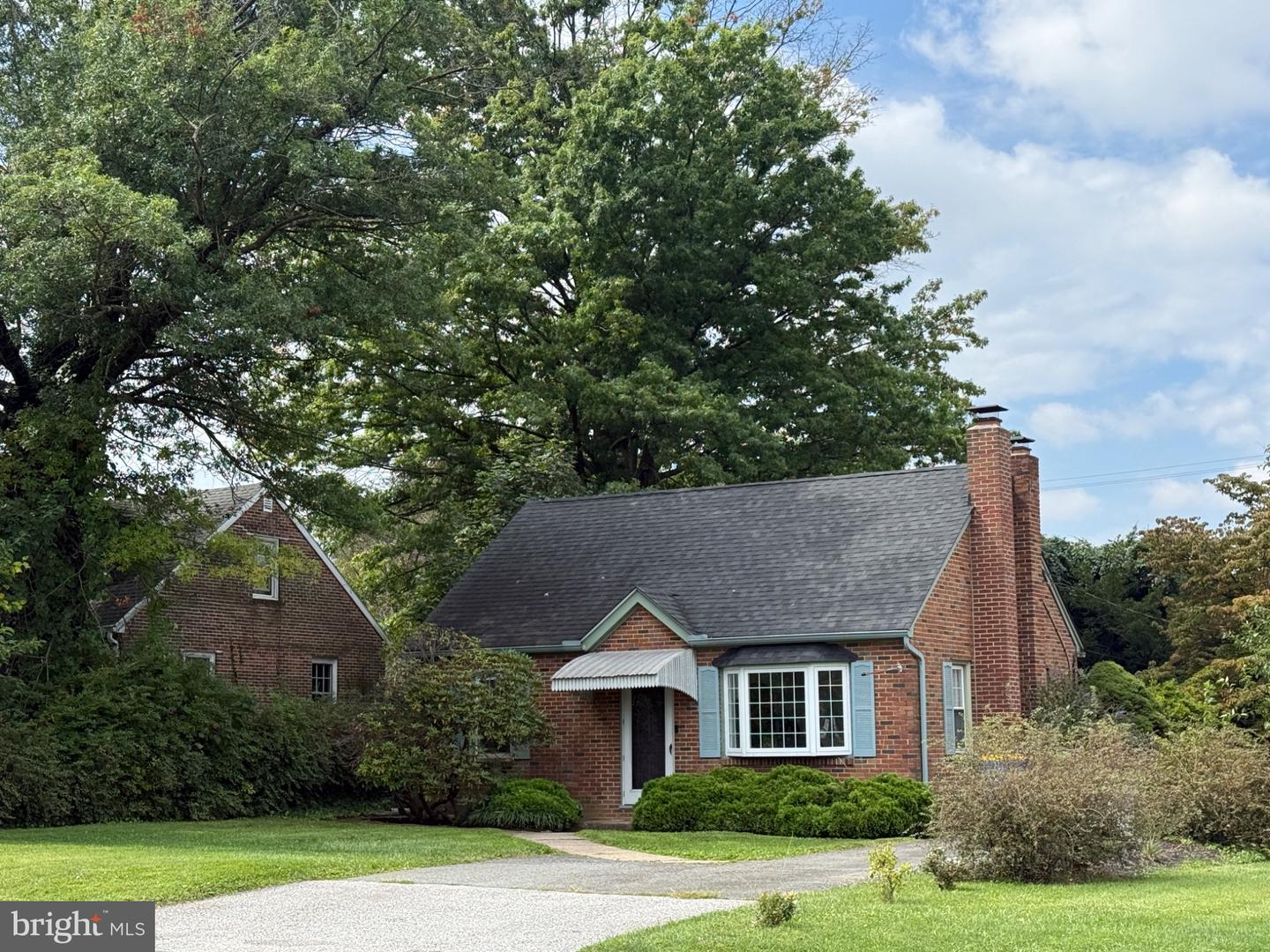 172 Edgewood Rd Property Photo 1