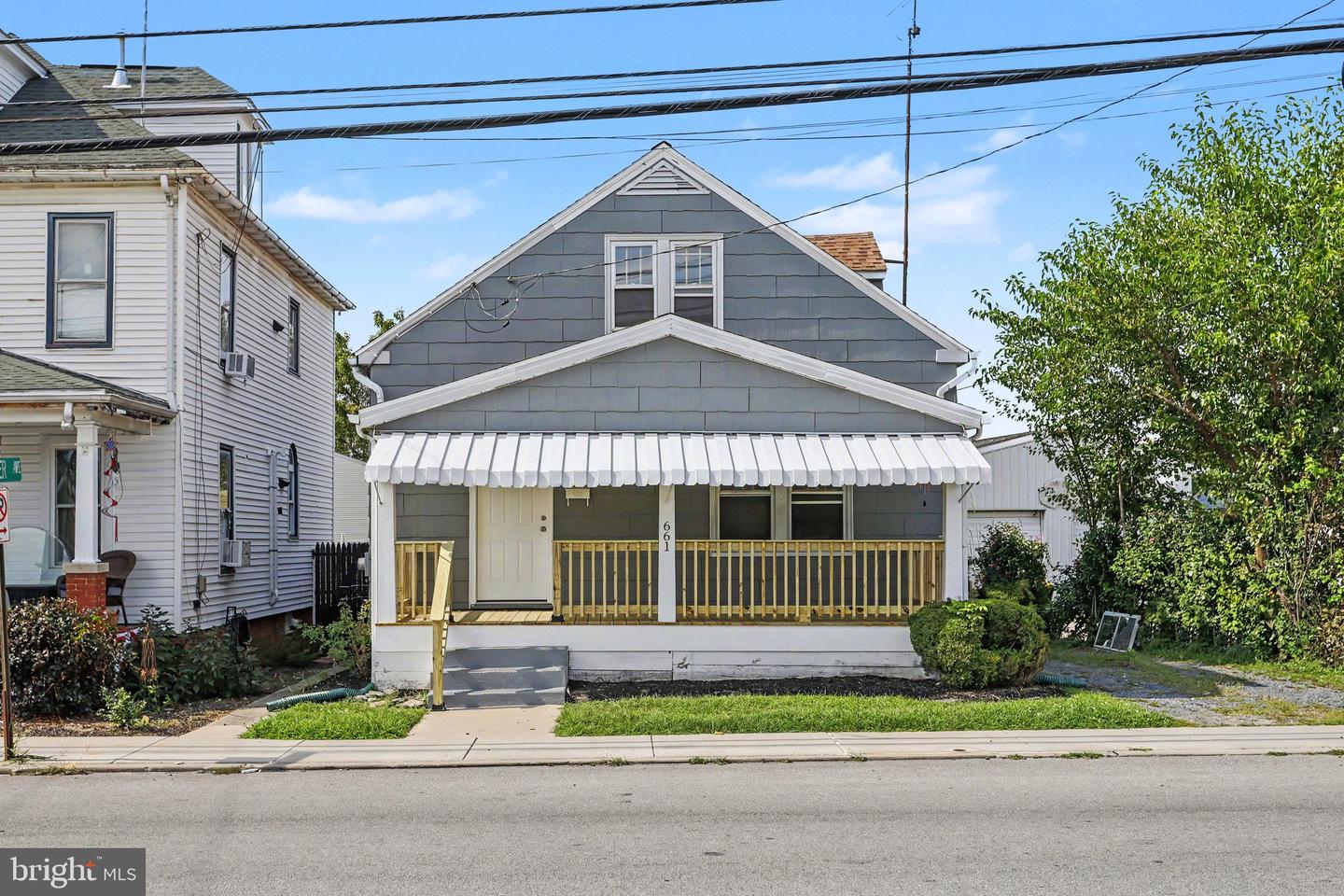 661 FREDERICK ST Property Photo 1