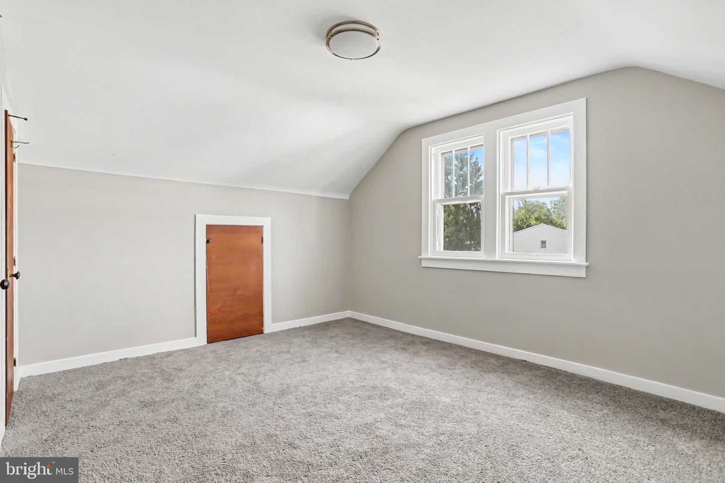 661 Frederick St Property Photo 10