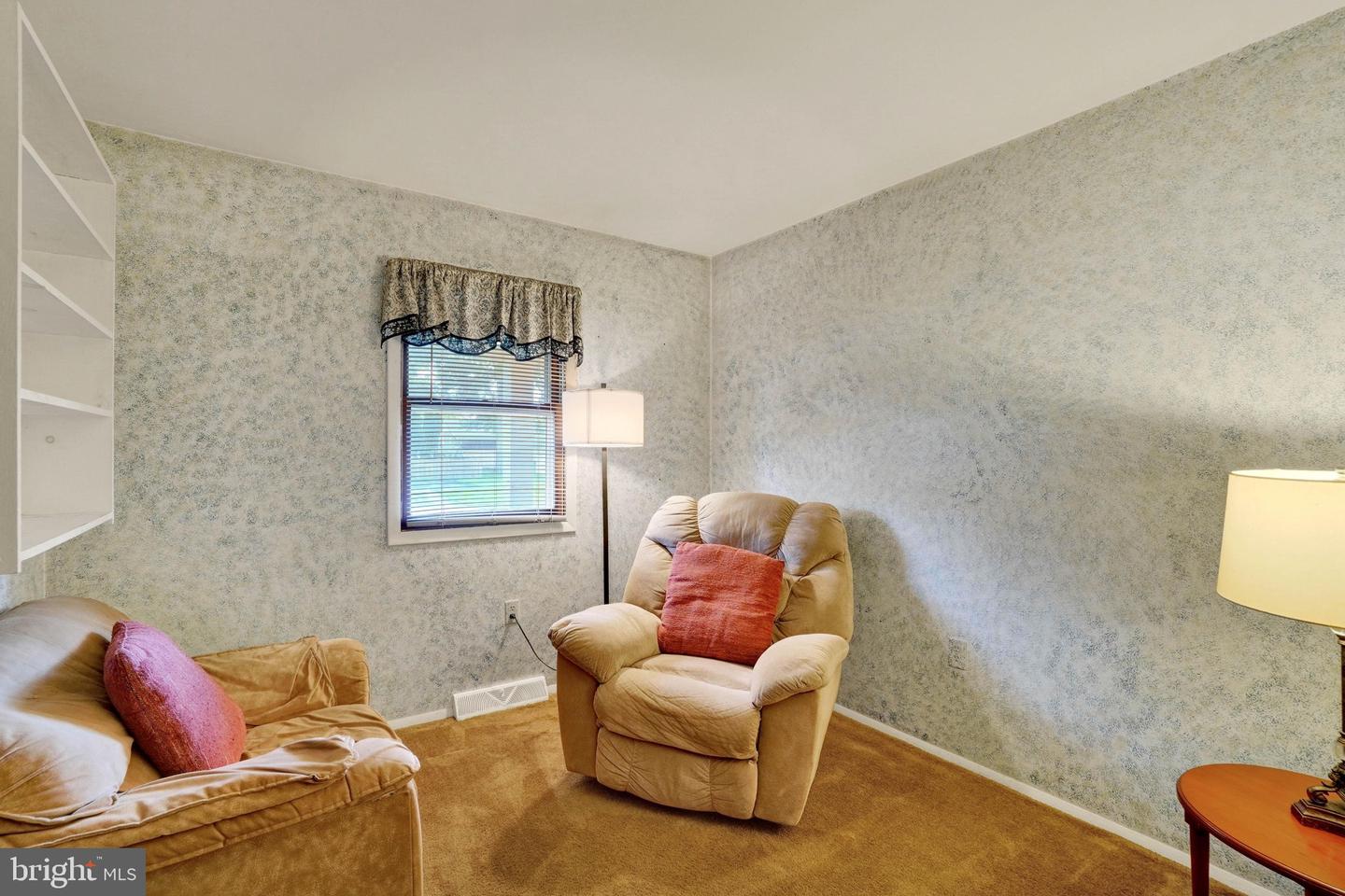 2140 Derry Property Photo 11