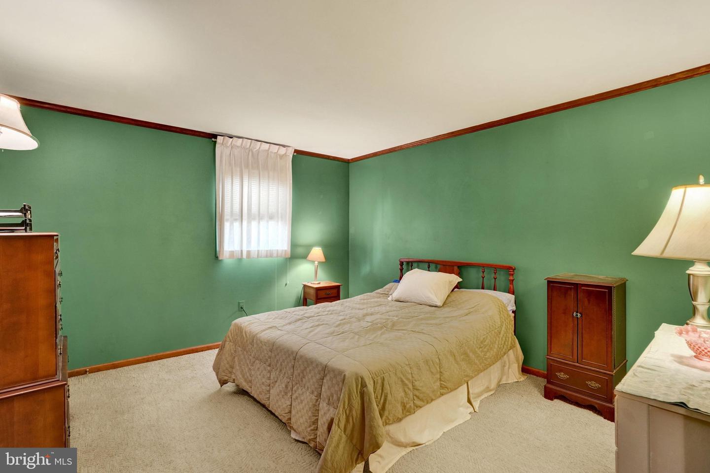 2140 Derry Property Photo 13