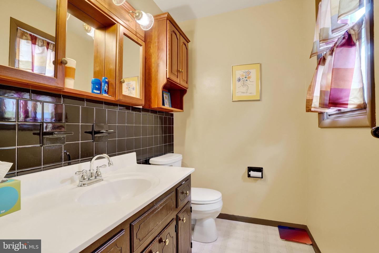 2140 Derry Property Photo 15