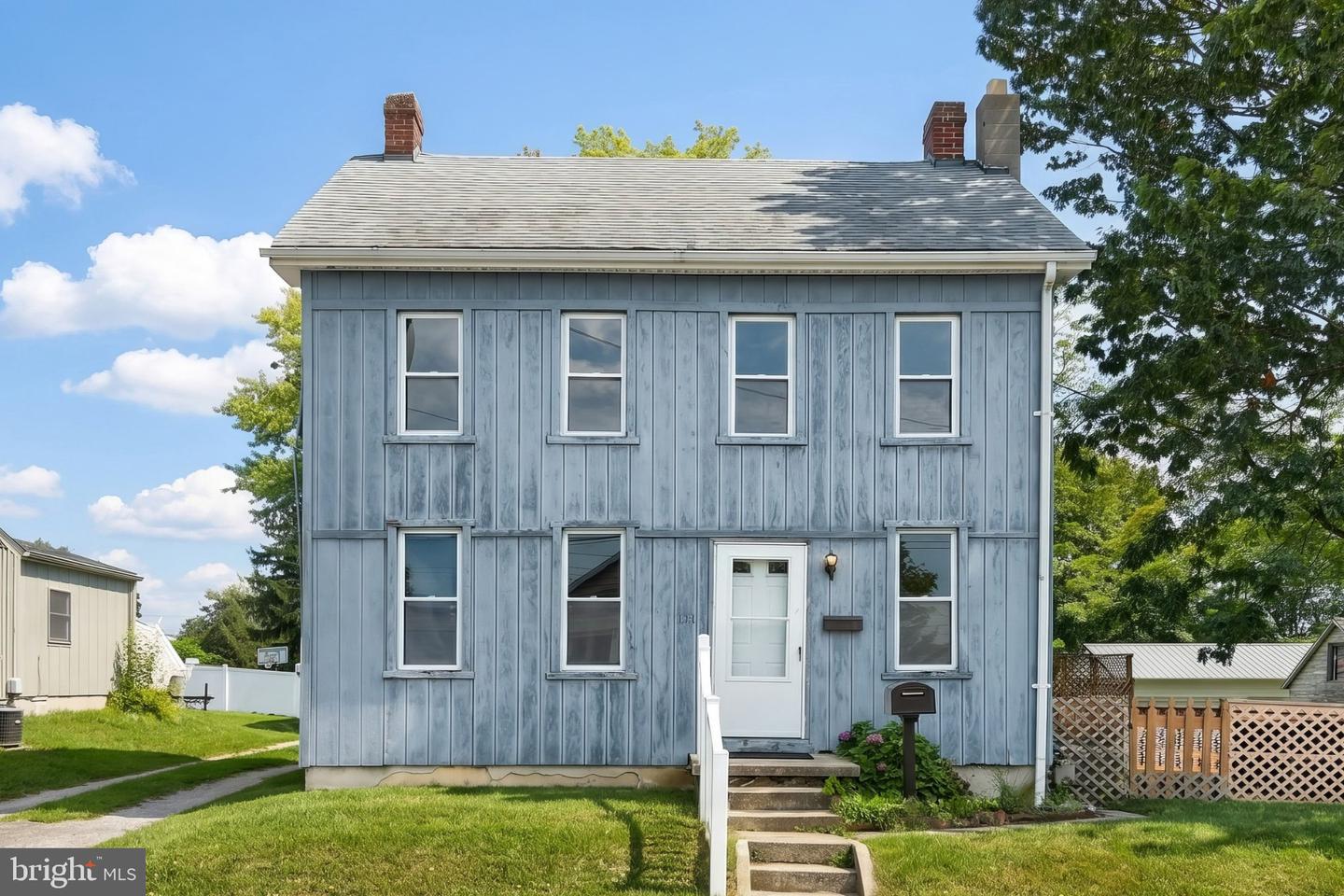 118 John St Property Photo 1