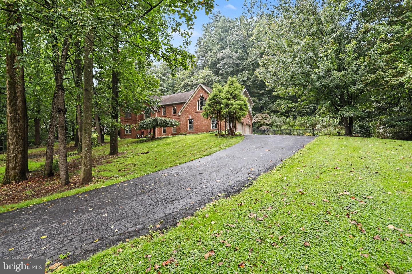 659 Hunters Ln Property Photo 10