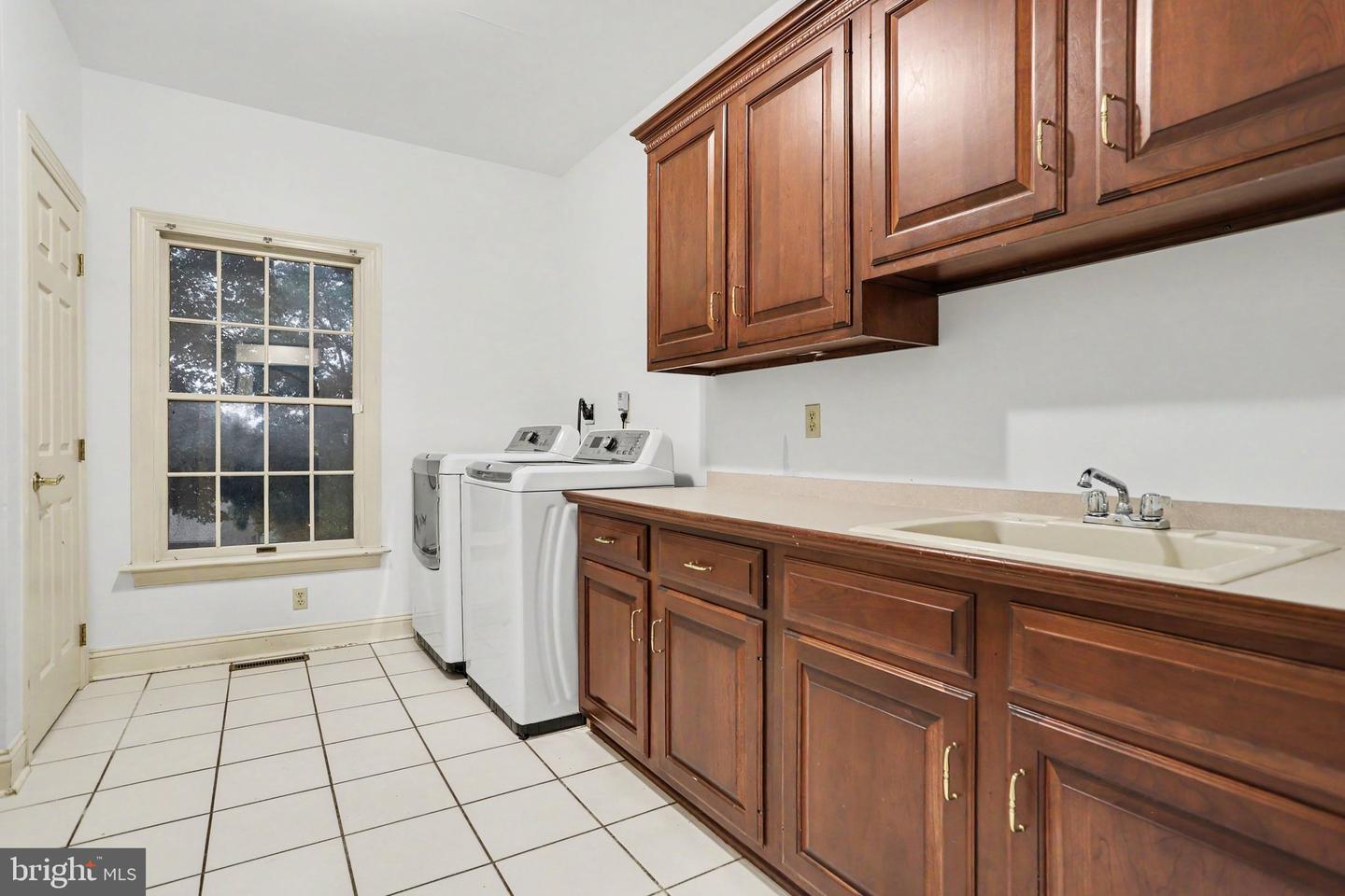 659 Hunters Ln Property Photo 30