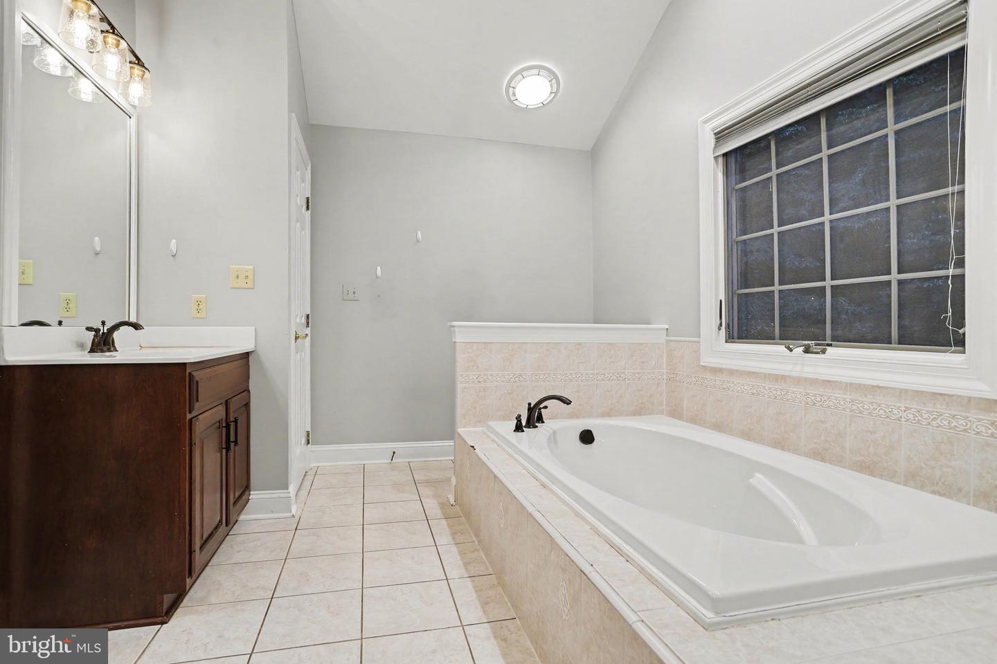 659 Hunters Ln Property Photo 38