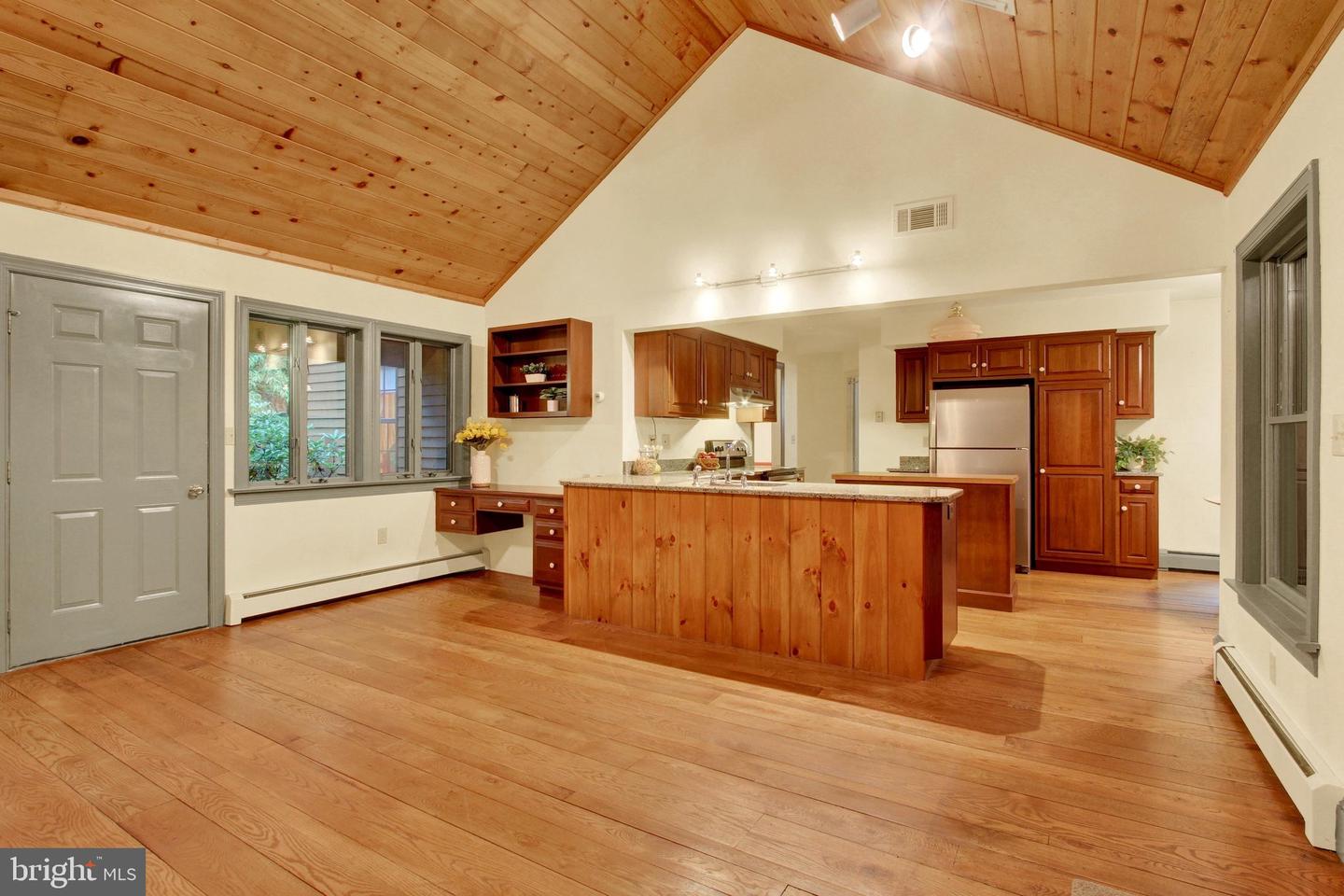 862 Laurel Woods Ln Property Photo 16
