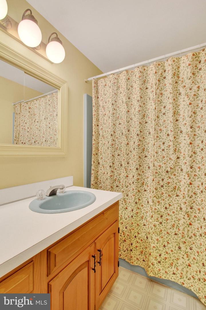 862 Laurel Woods Ln Property Photo 35