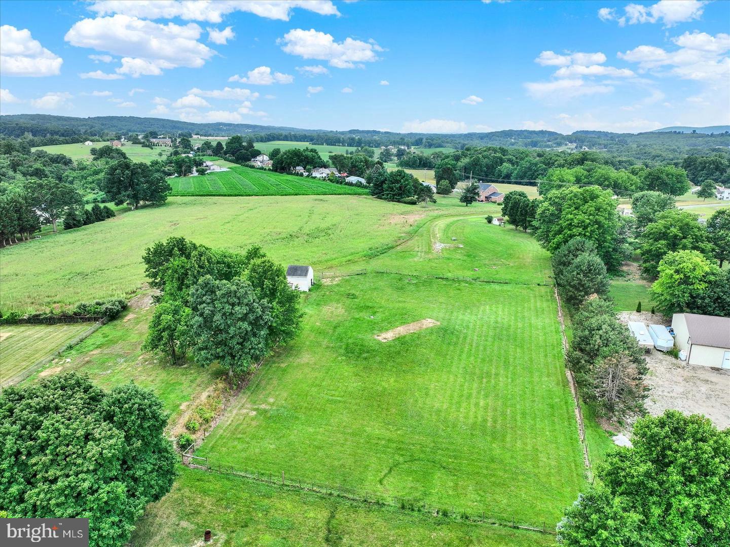 2025 Stoverstown Rd Property Photo 17