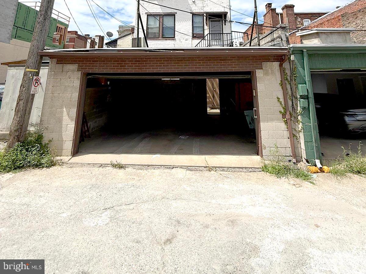119 N George St Property Photo 11