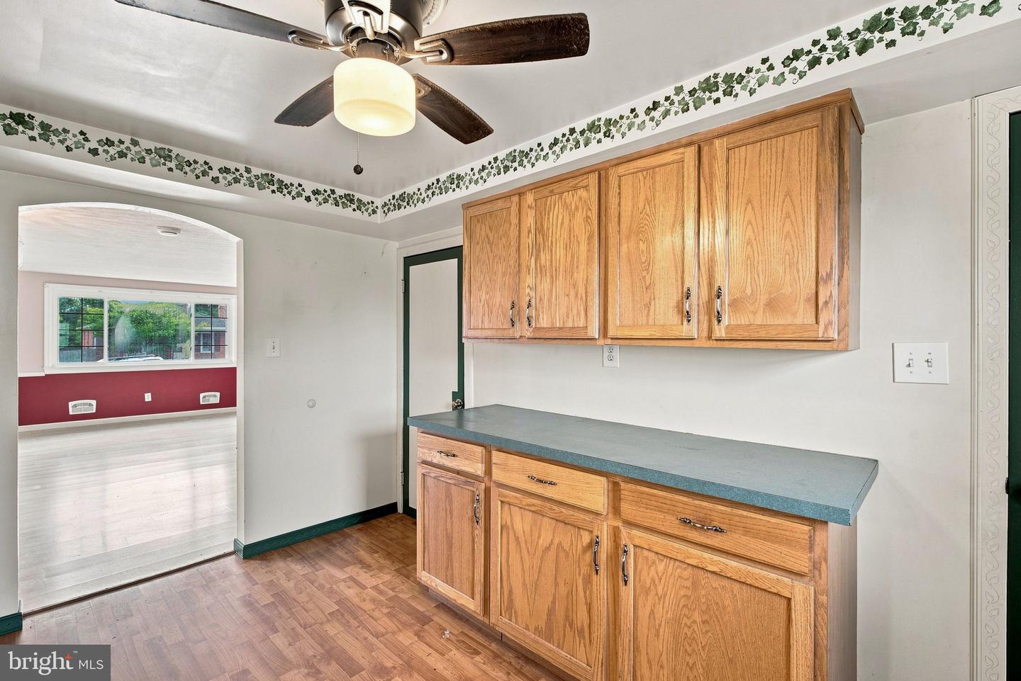 40 2nd St Property Photo 10