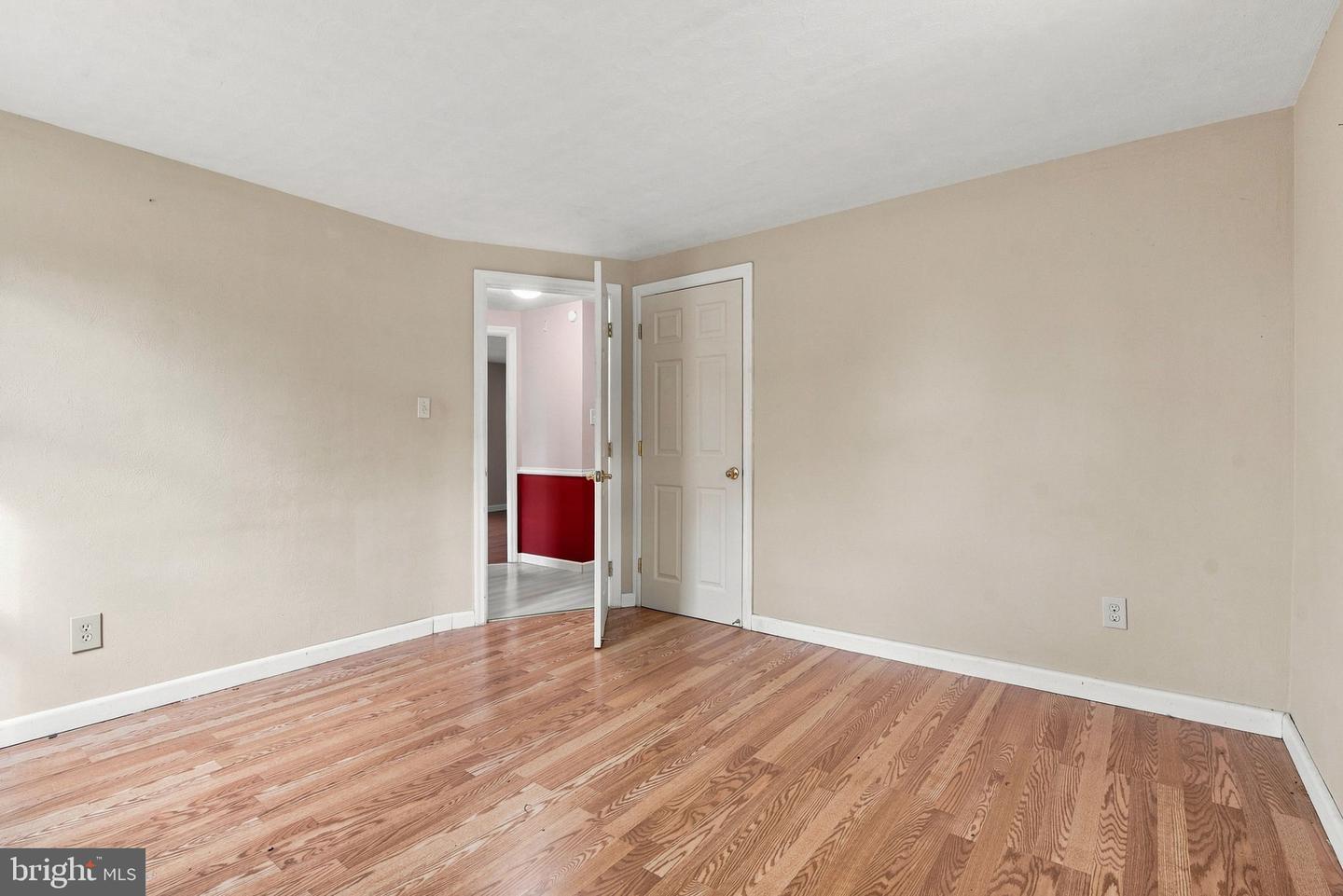 40 2nd St Property Photo 14