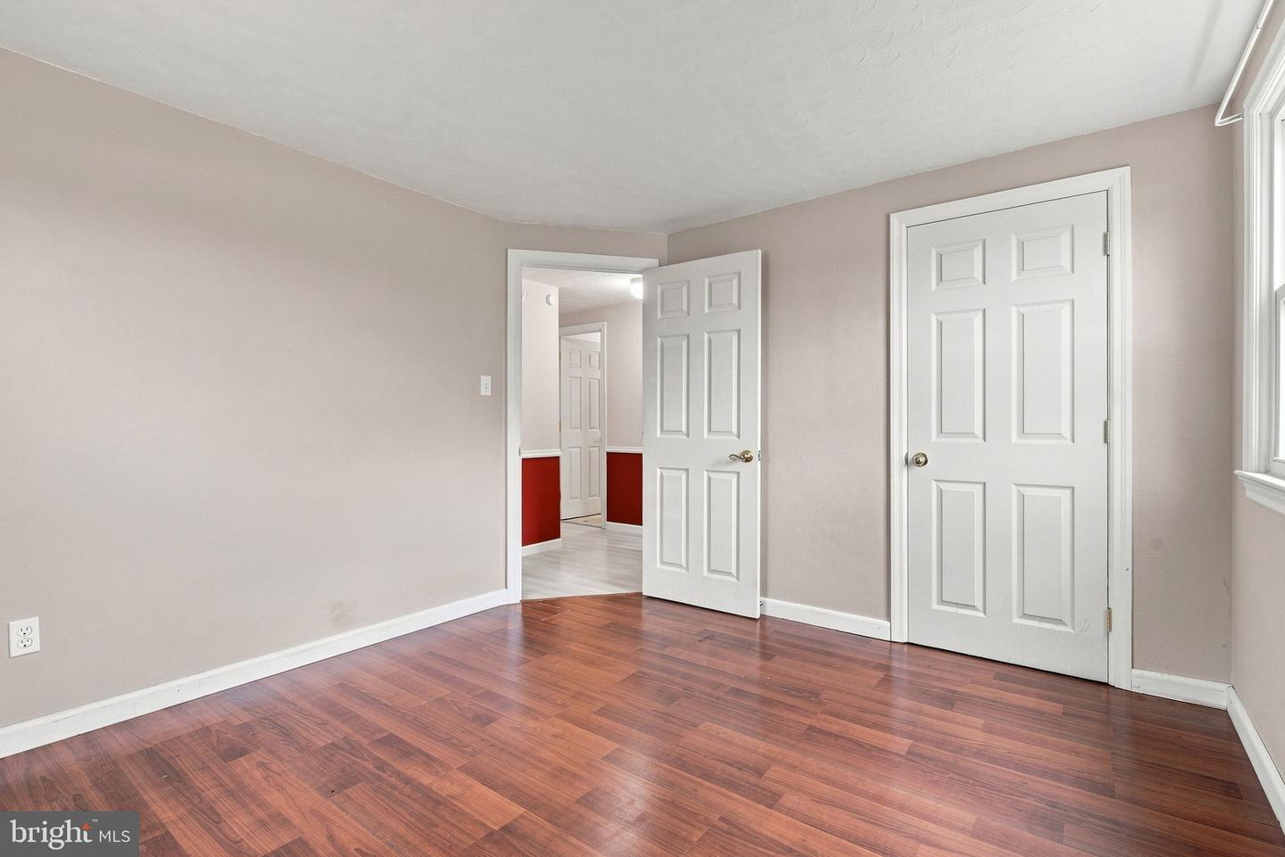 40 2nd St Property Photo 16