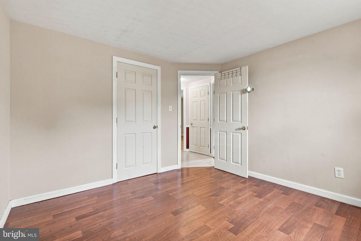 40 2nd St Property Photo 18