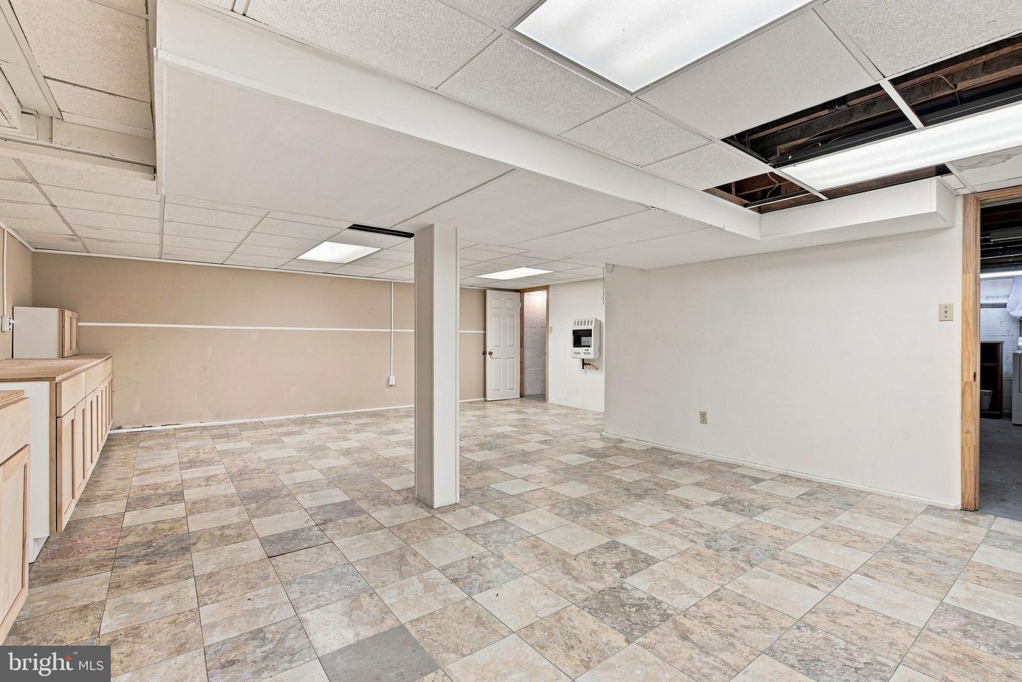 40 2nd St Property Photo 27
