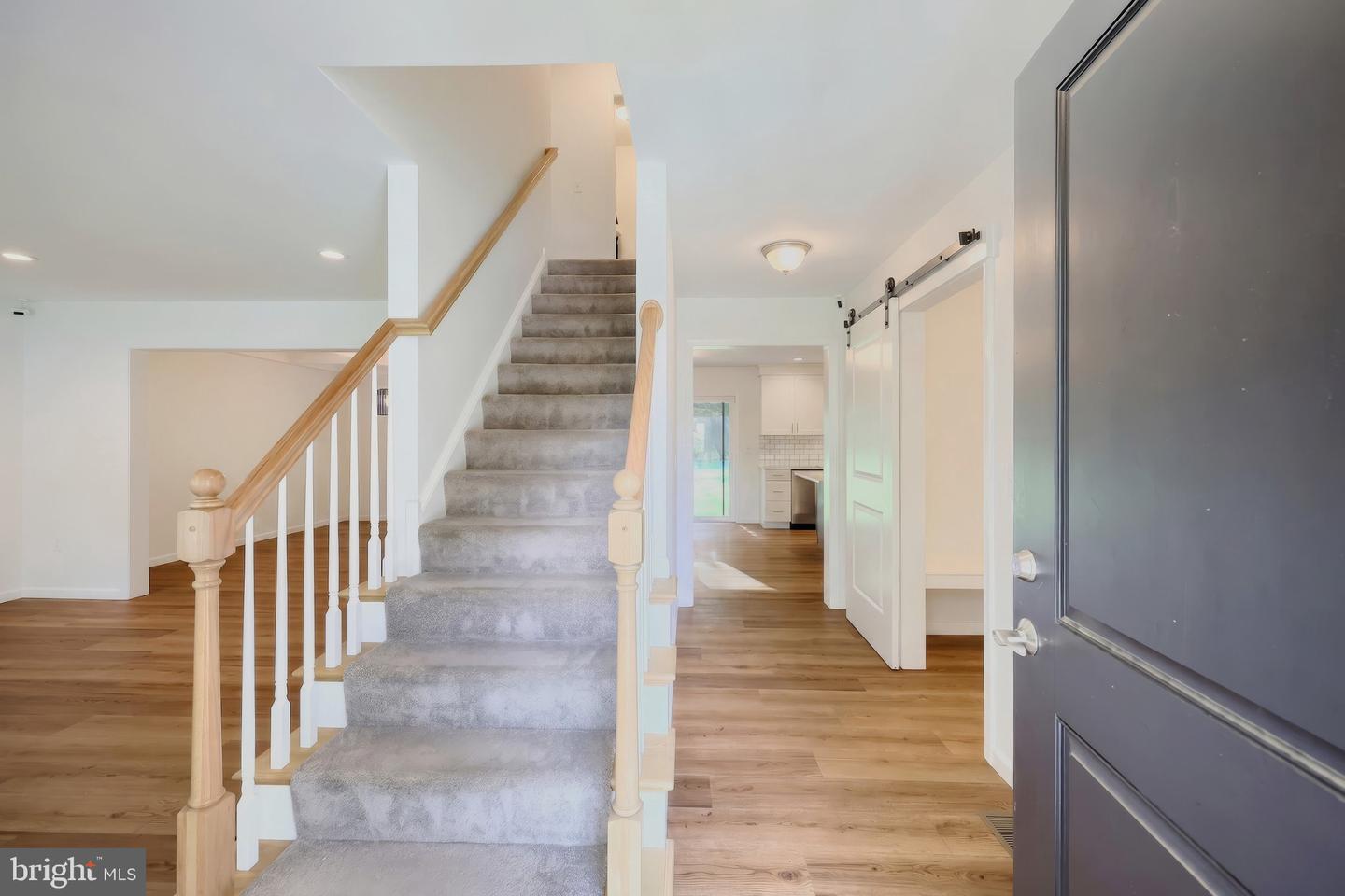 2541 Edgewood Property Photo 8