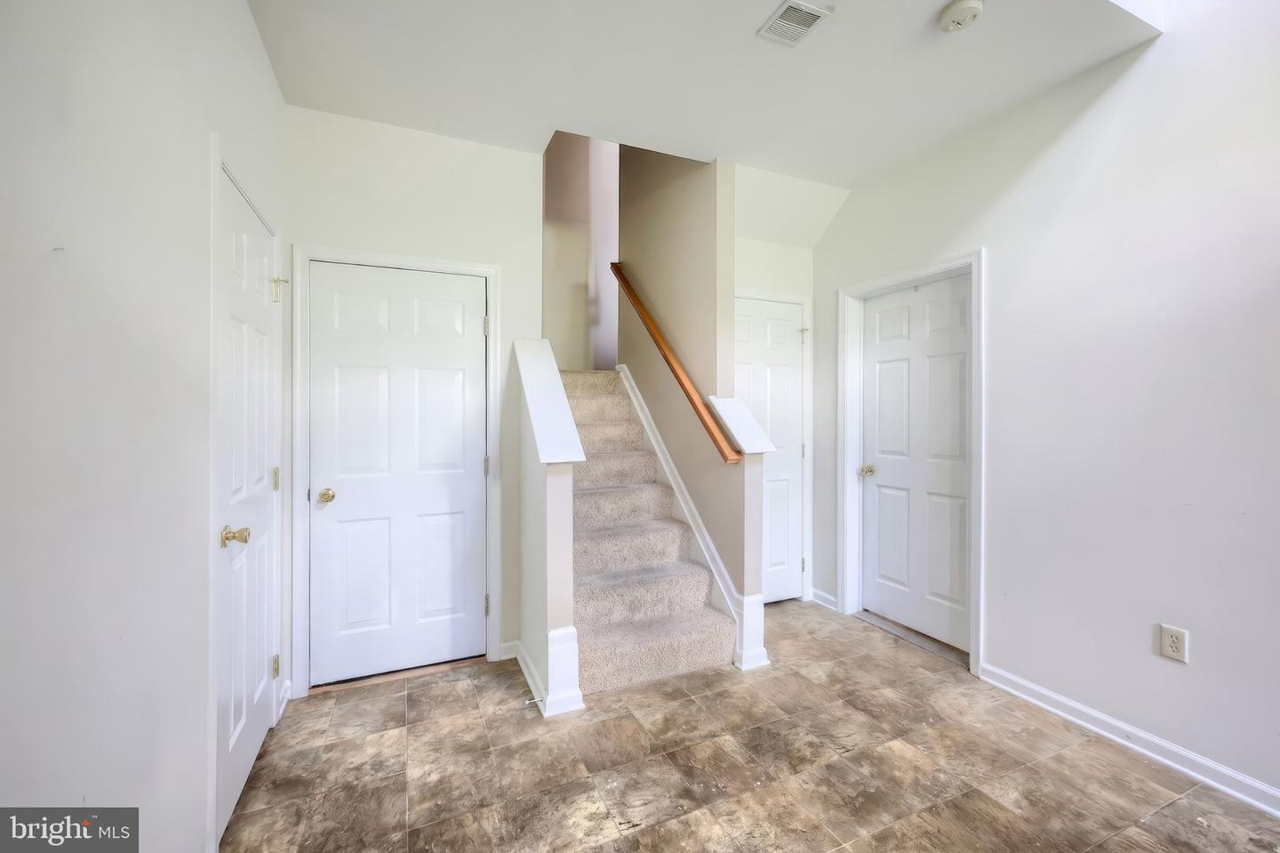 2136 Maple Crest Blvd Property Photo 22