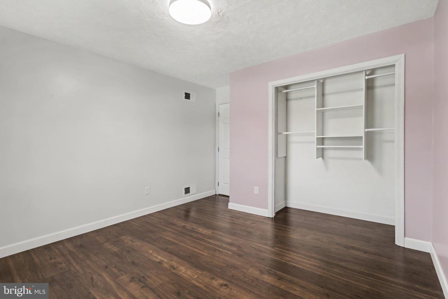 100 Amanda Ave Property Photo 21
