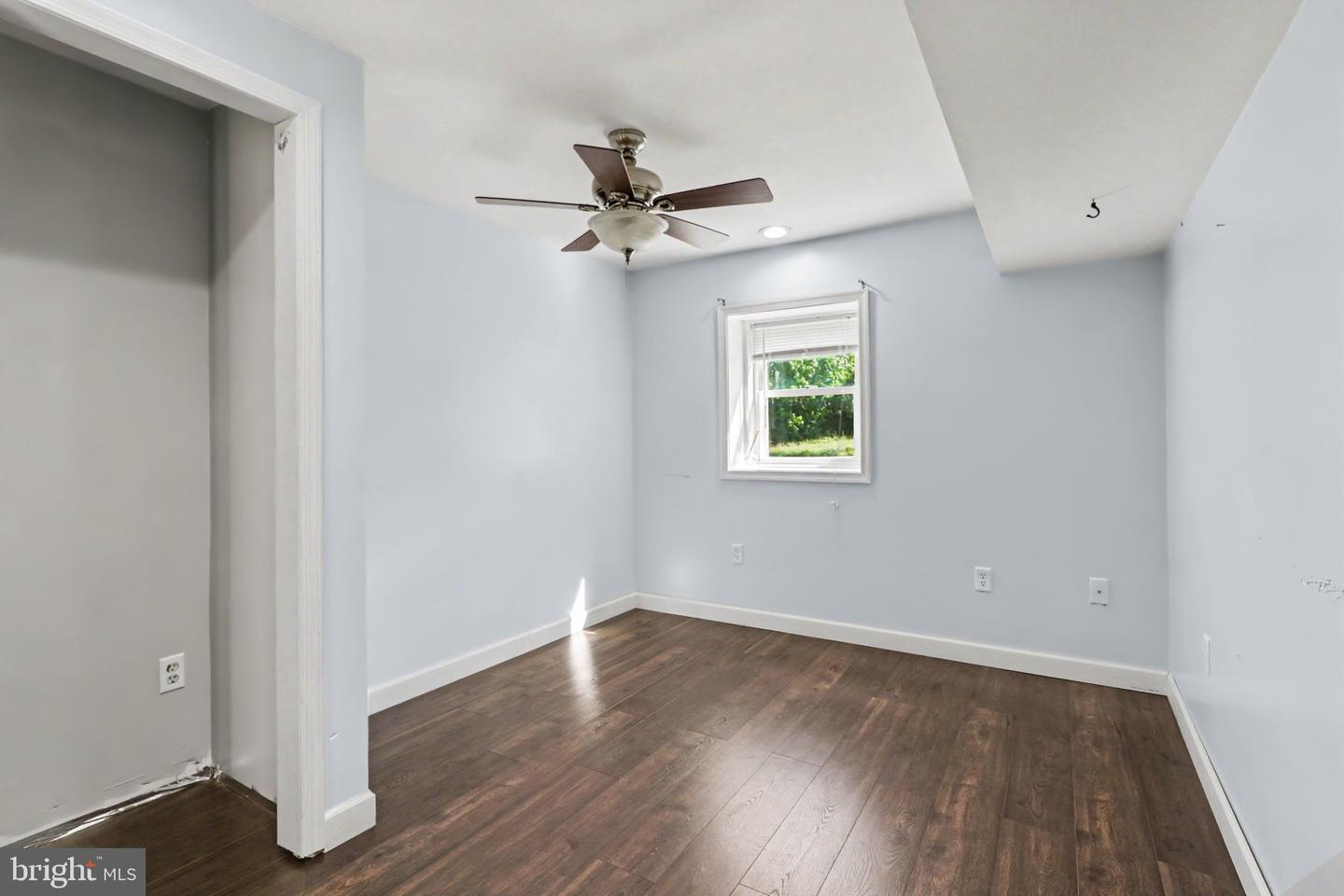 100 Amanda Ave Property Photo 22