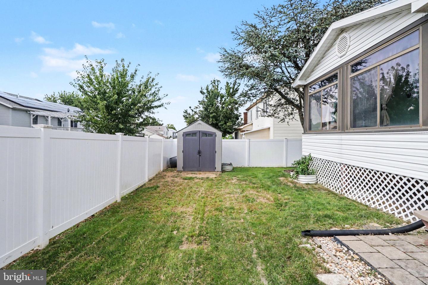 100 Amanda Ave Property Photo 26