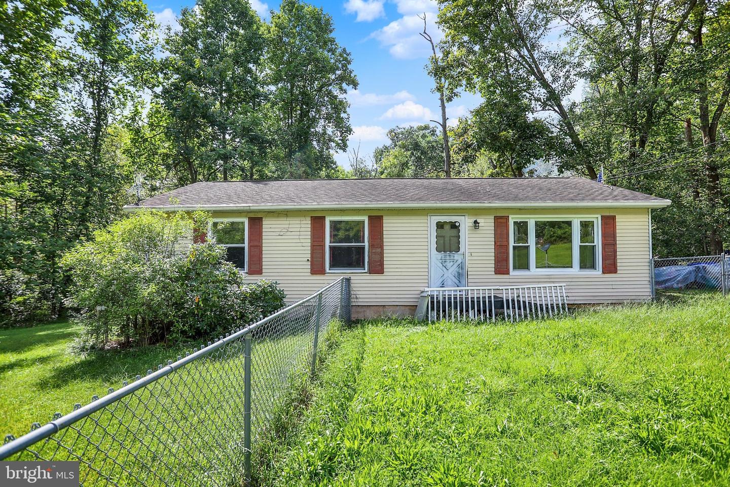1435 Roundtop Rd Property Photo 1