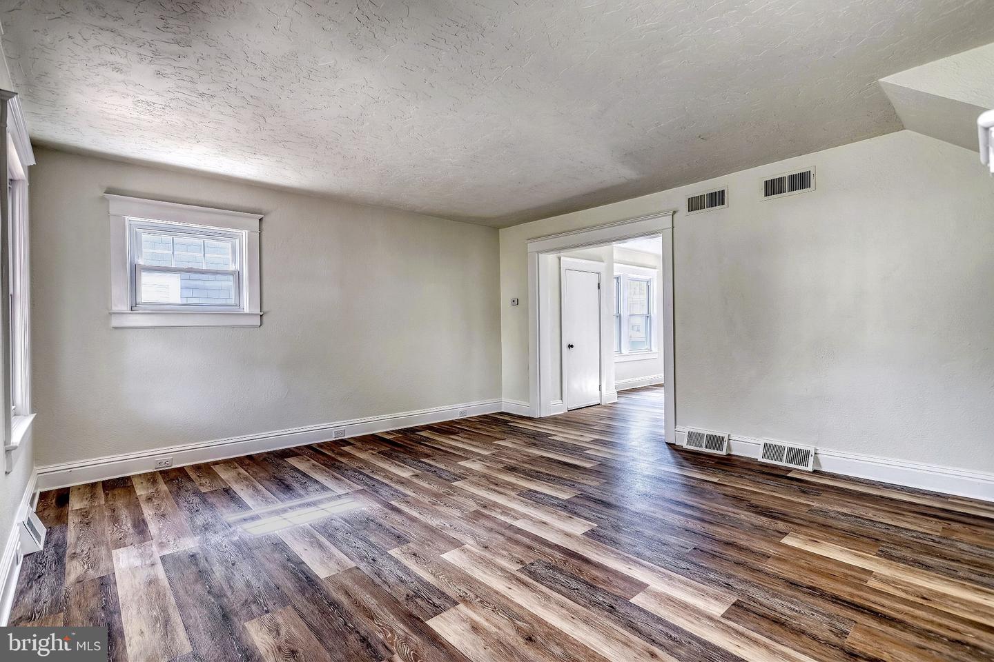 PAYK2111416 Property Photo 12