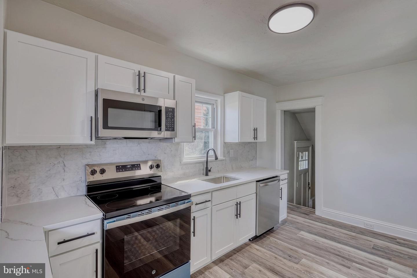 PAYK2111416 Property Photo 25