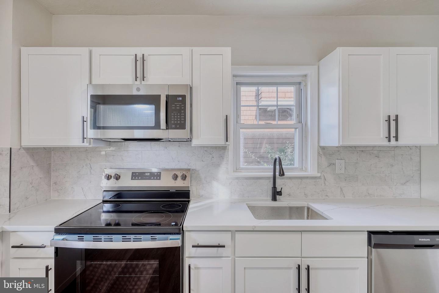 PAYK2111416 Property Photo 27