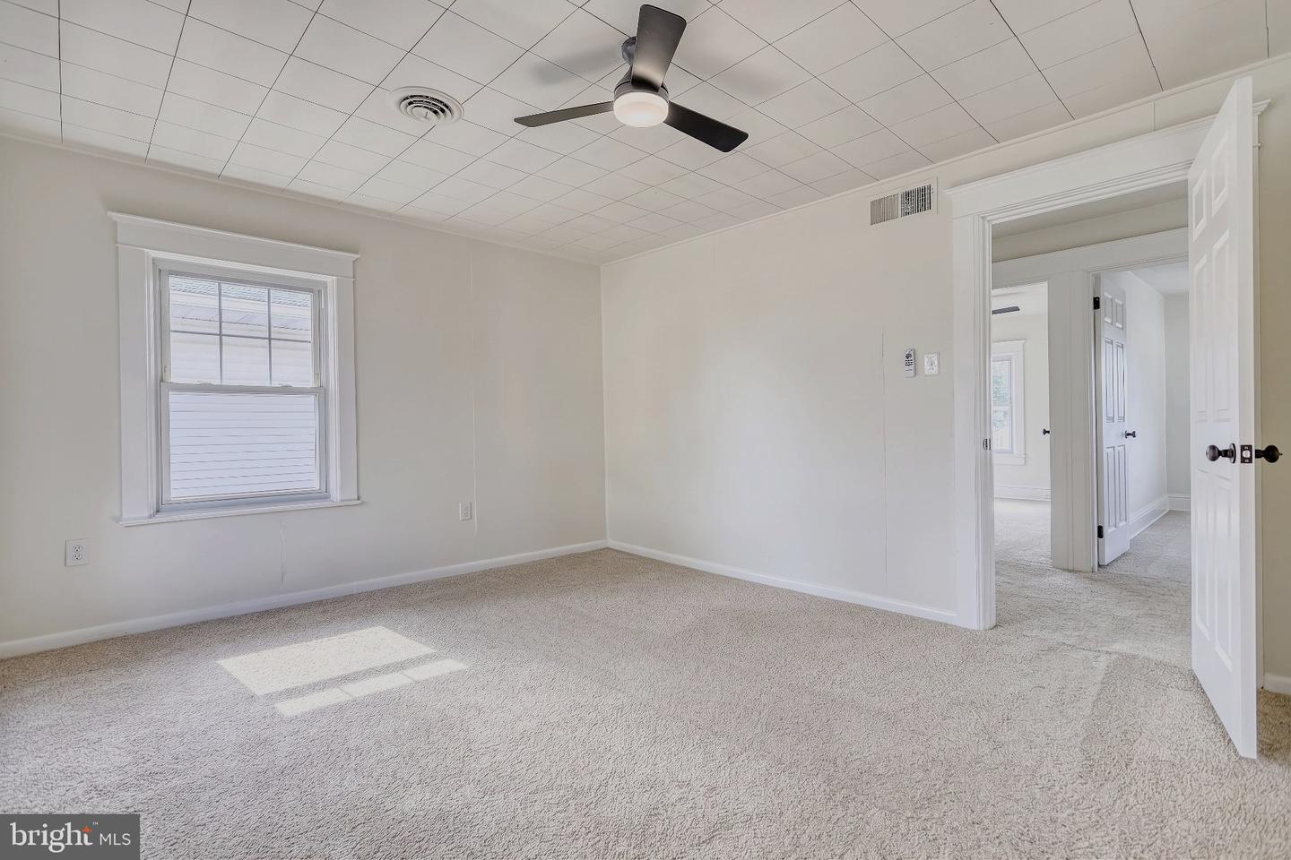 PAYK2111416 Property Photo 32