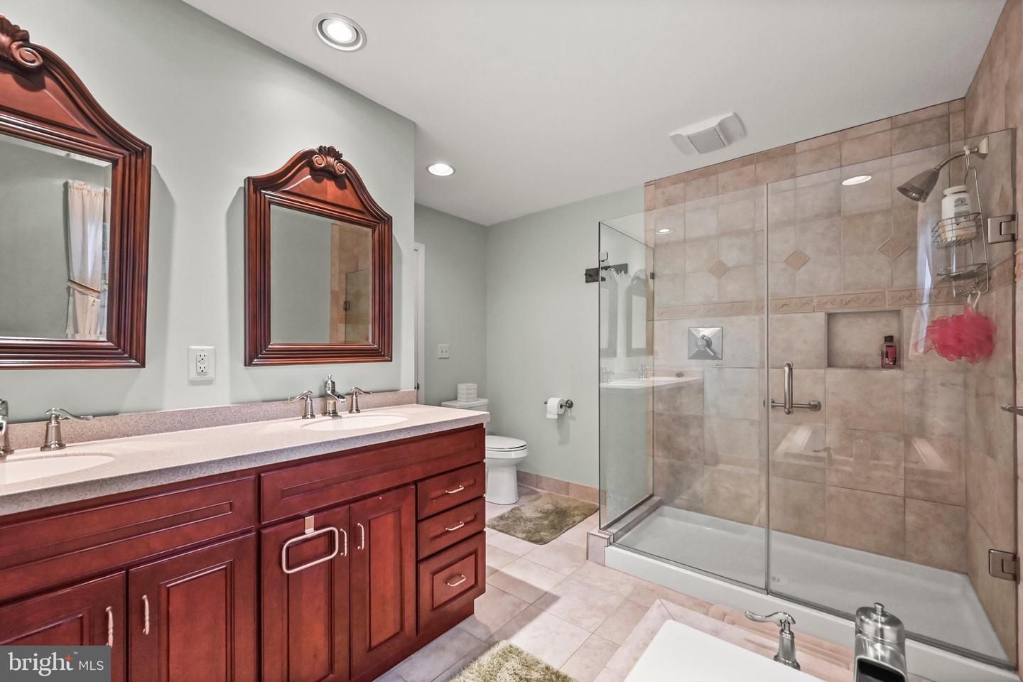 3425 Harrowgate Rd Property Photo 19