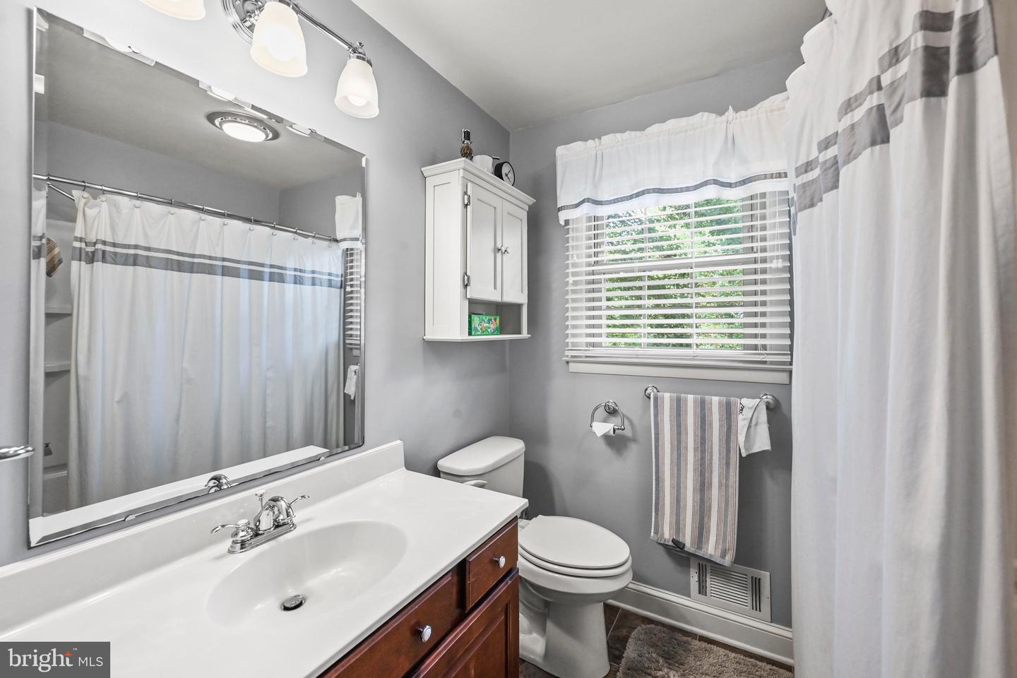 3425 Harrowgate Rd Property Photo 25