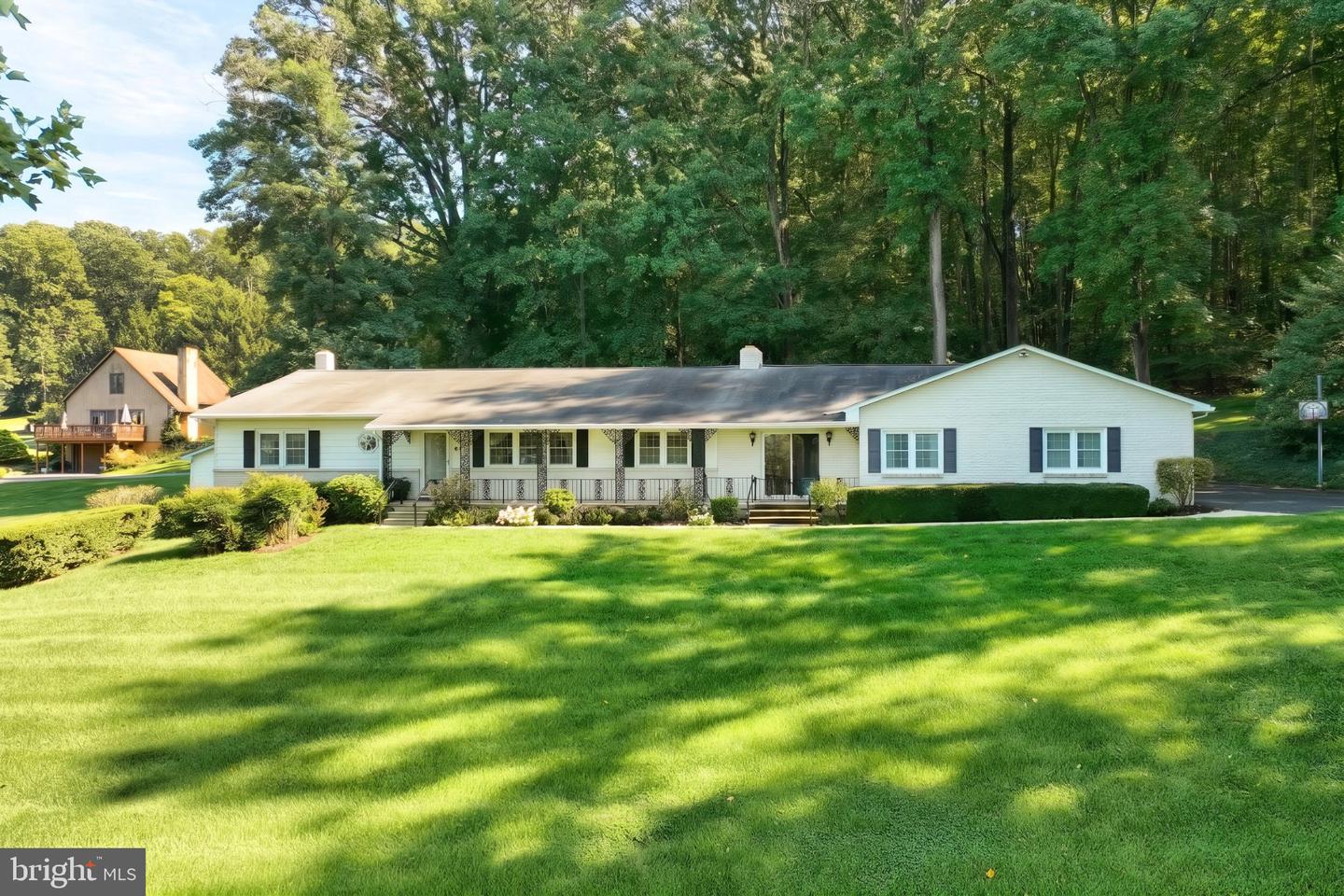 134 Watson Rd Property Photo 3