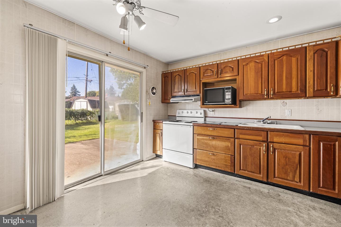 802 Richwill Ln Property Photo 10