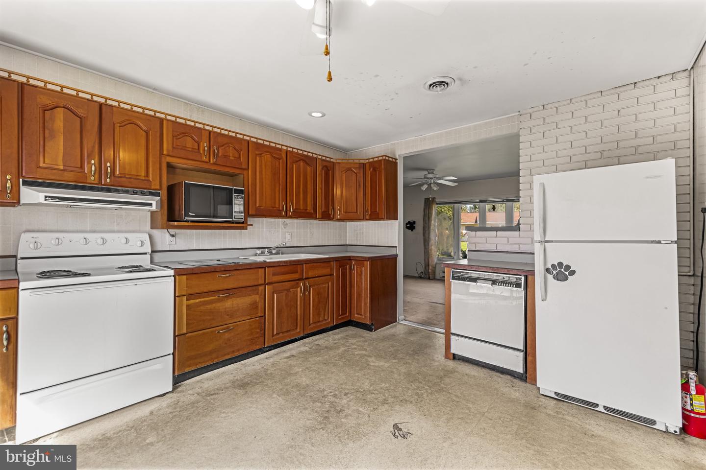 802 Richwill Ln Property Photo 11