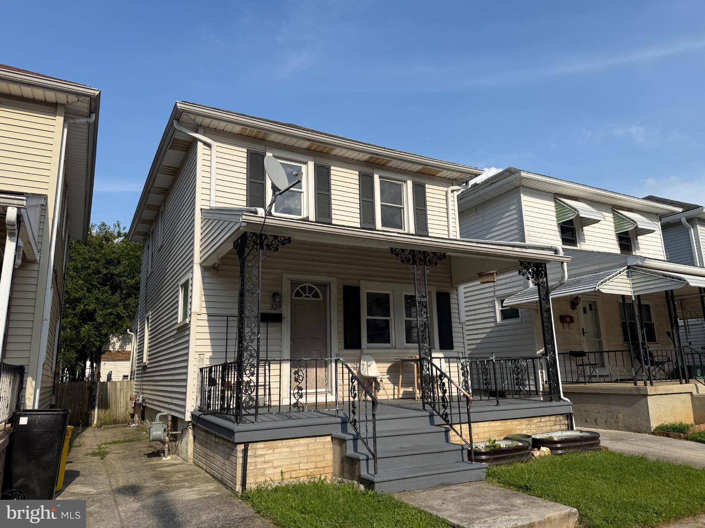 329 WARREN ST