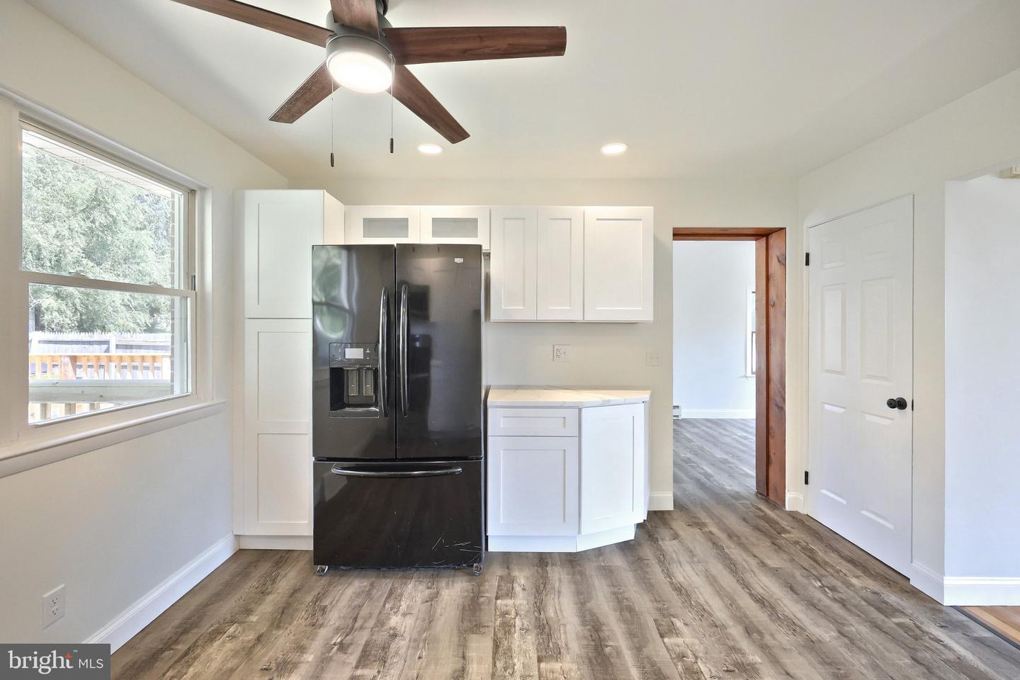 2551 Berkshire Ln Property Photo 12