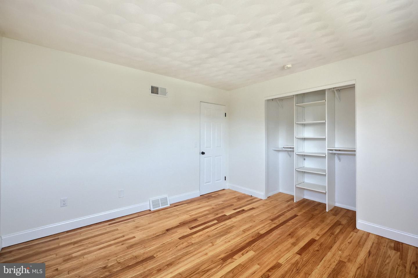 2551 Berkshire Ln Property Photo 21