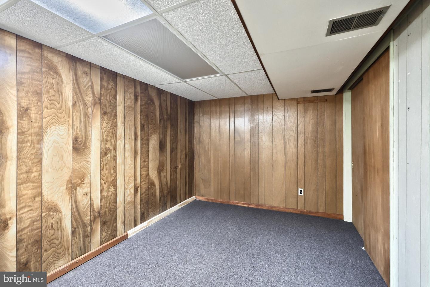 2551 Berkshire Ln Property Photo 29