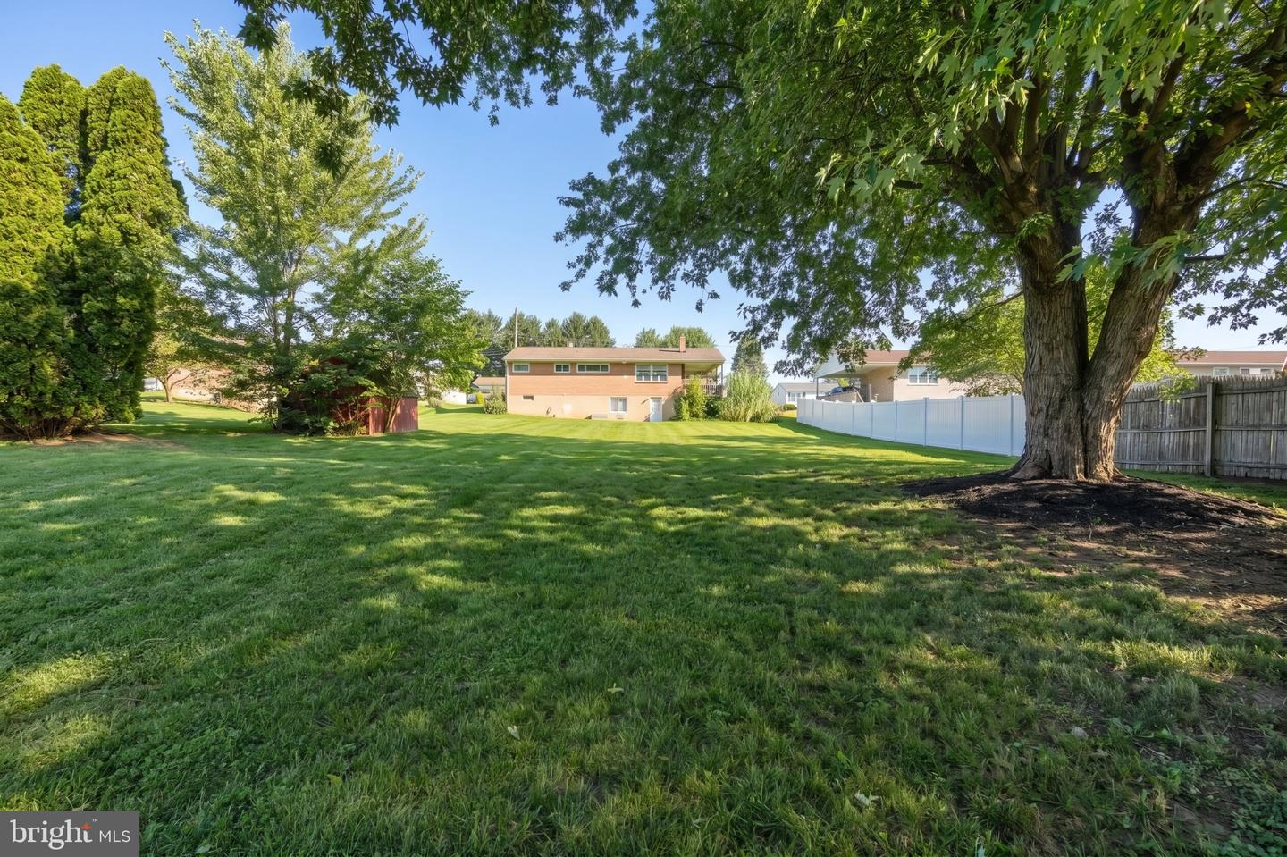 2551 Berkshire Ln Property Photo 31