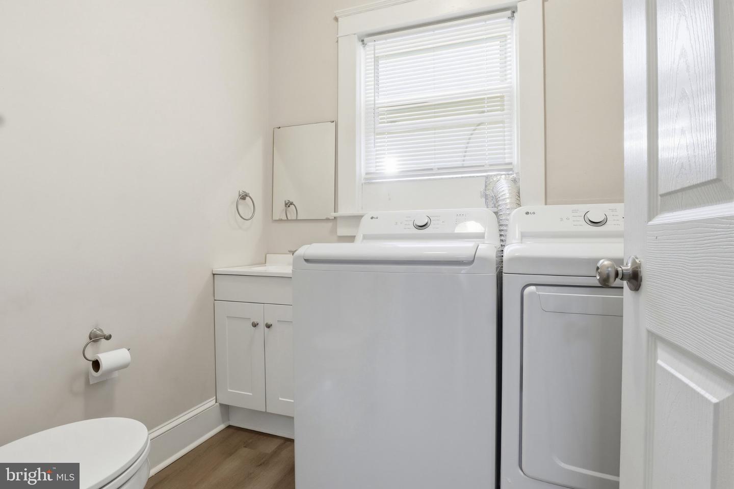 316 E Hanover Property Photo 14