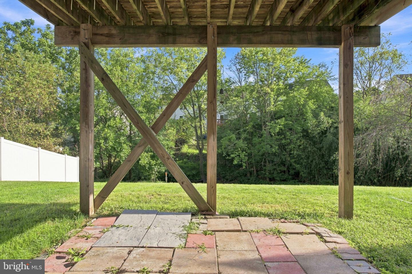 53 Sara Ln Property Photo 2