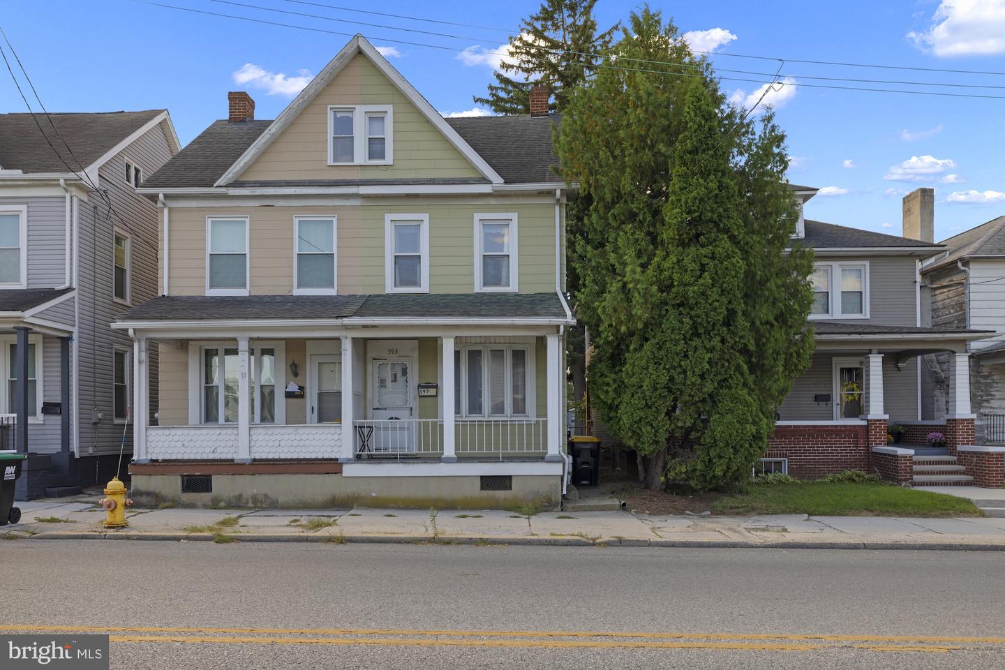 593 BALTIMORE ST Property Photo 1