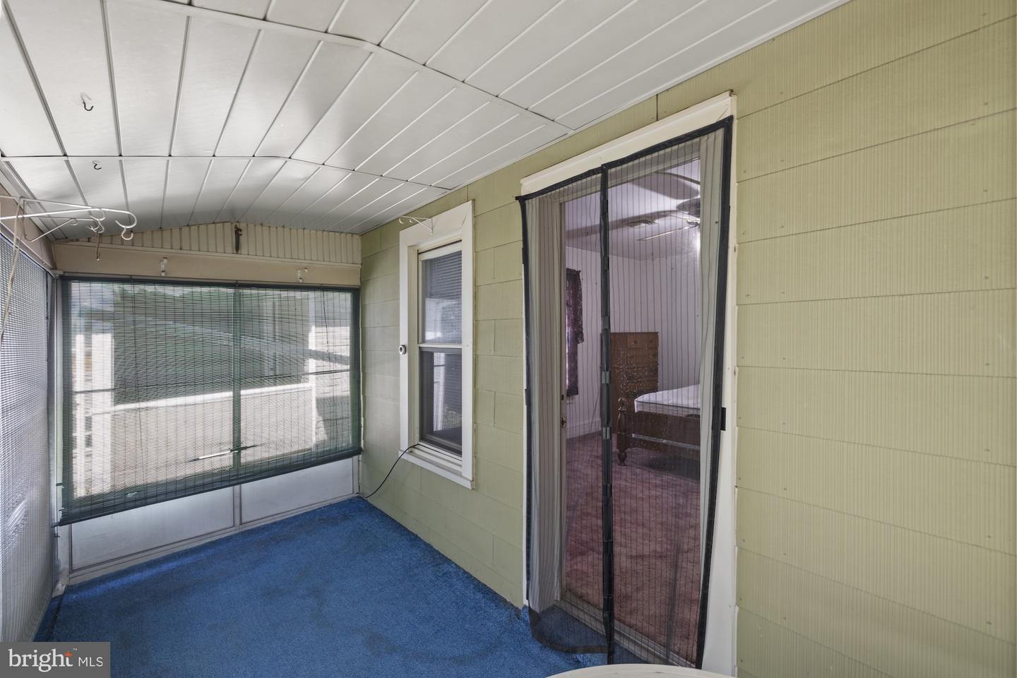 593 Baltimore St Property Photo 4