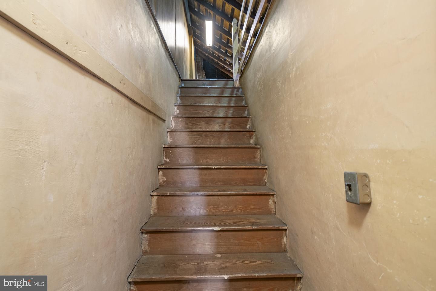 593 Baltimore St Property Photo 28