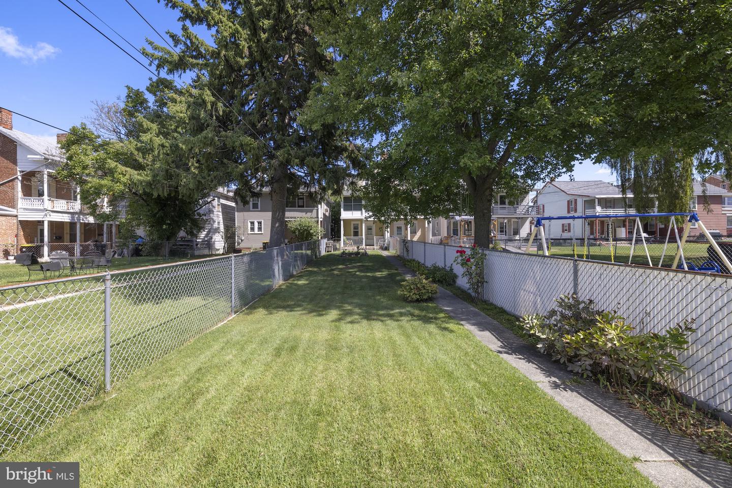593 Baltimore St Property Photo 31