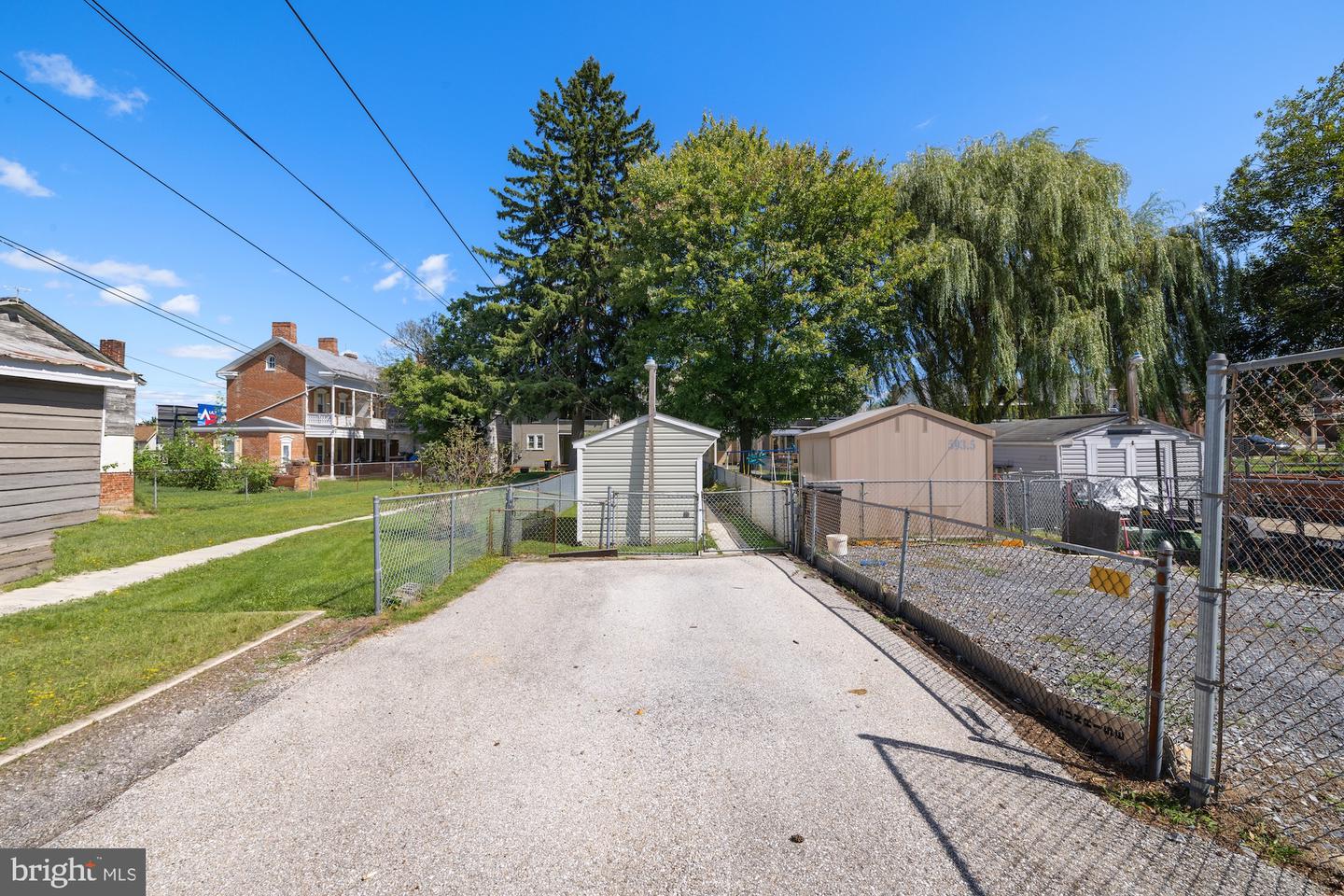 593 Baltimore St Property Photo 34