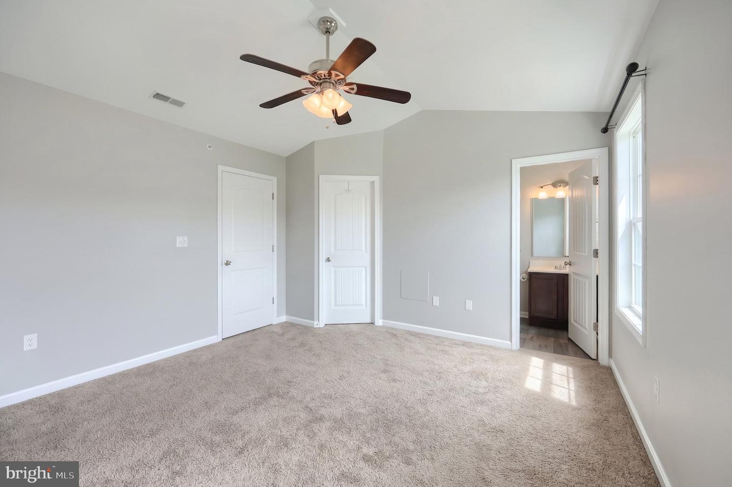 522 Charles Ave Property Photo 13