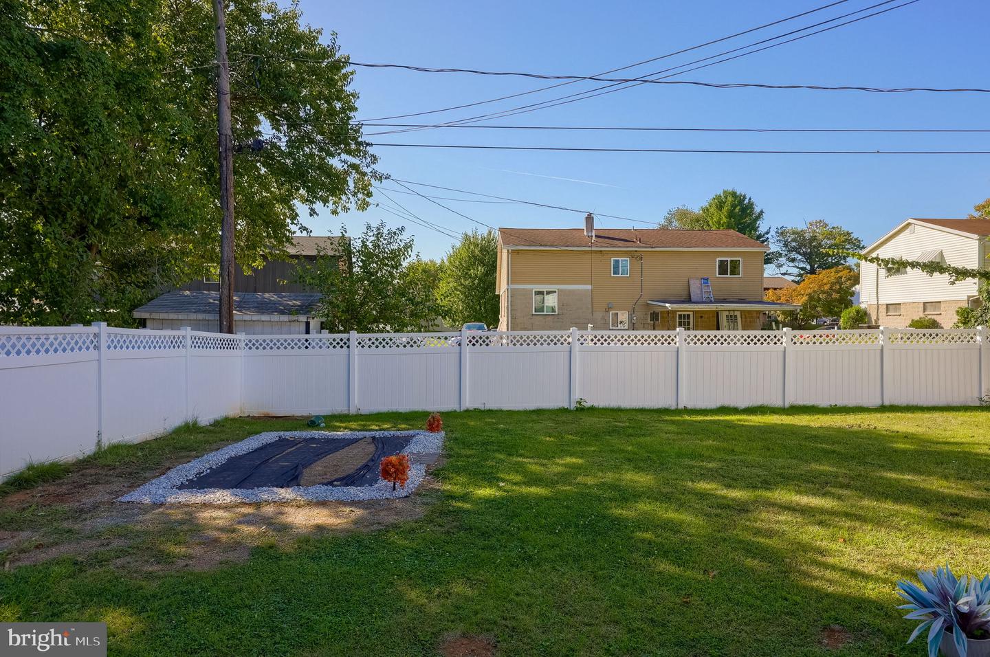 906 Northbriar Dr Property Photo 15